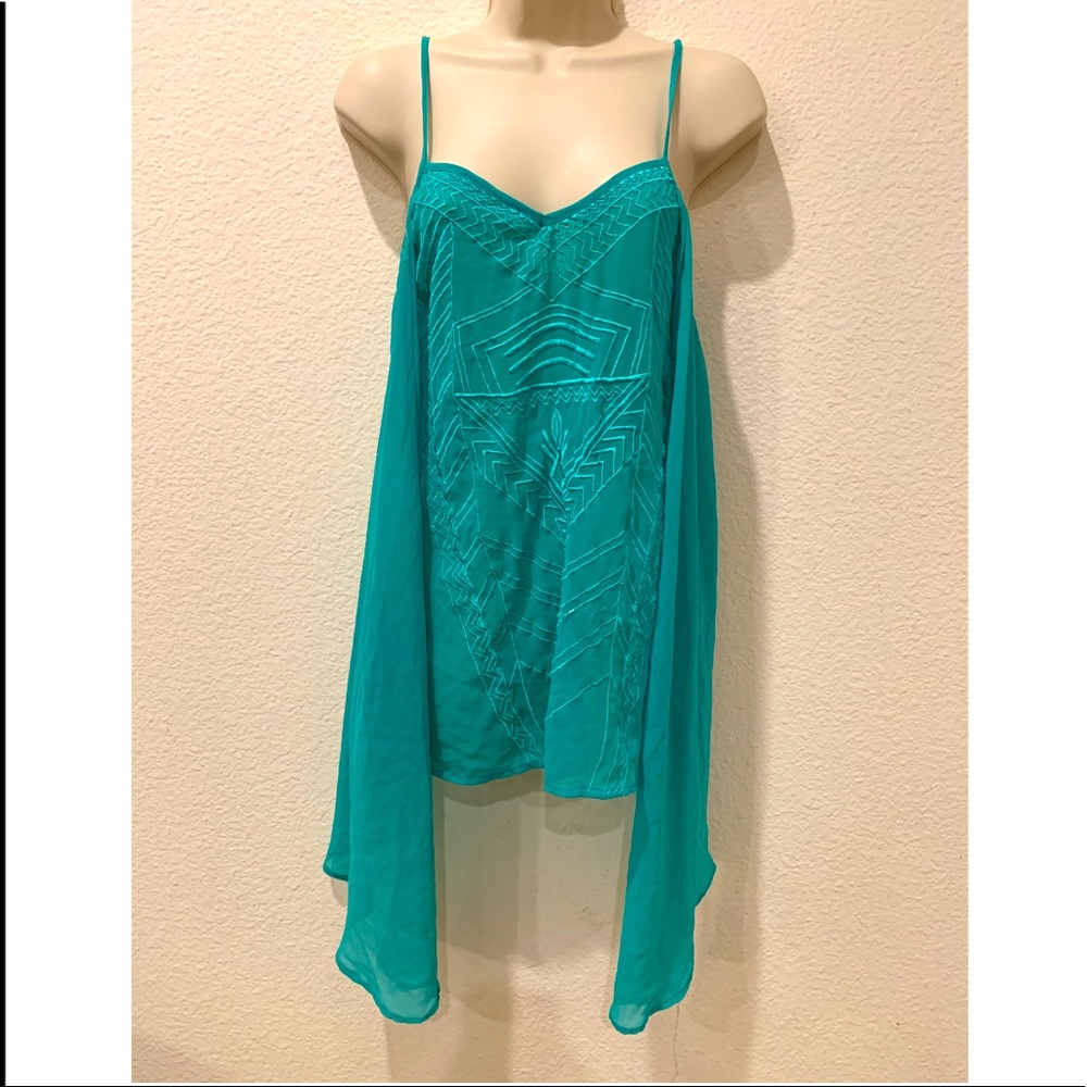 NWOT, adorable boho turquoise blouse